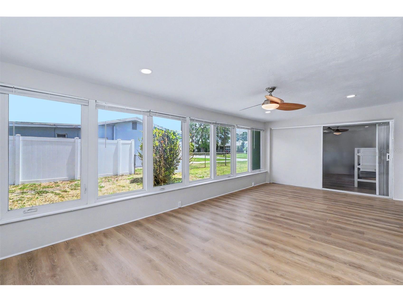 7901 3rd Street N Saint Petersburg FL 33702 TB8501705 image11