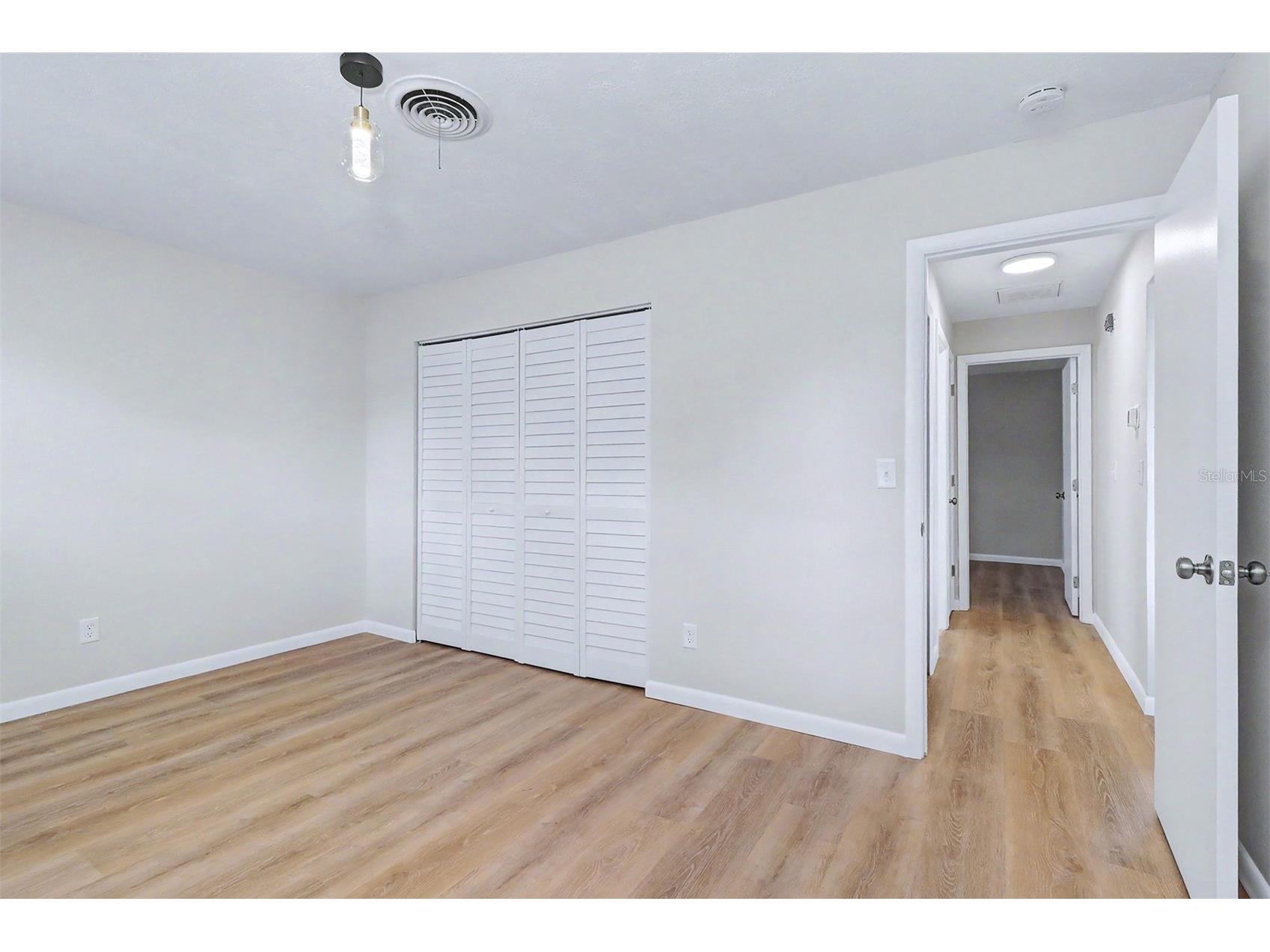 7901 3rd Street N Saint Petersburg FL 33702 TB8501705 image13