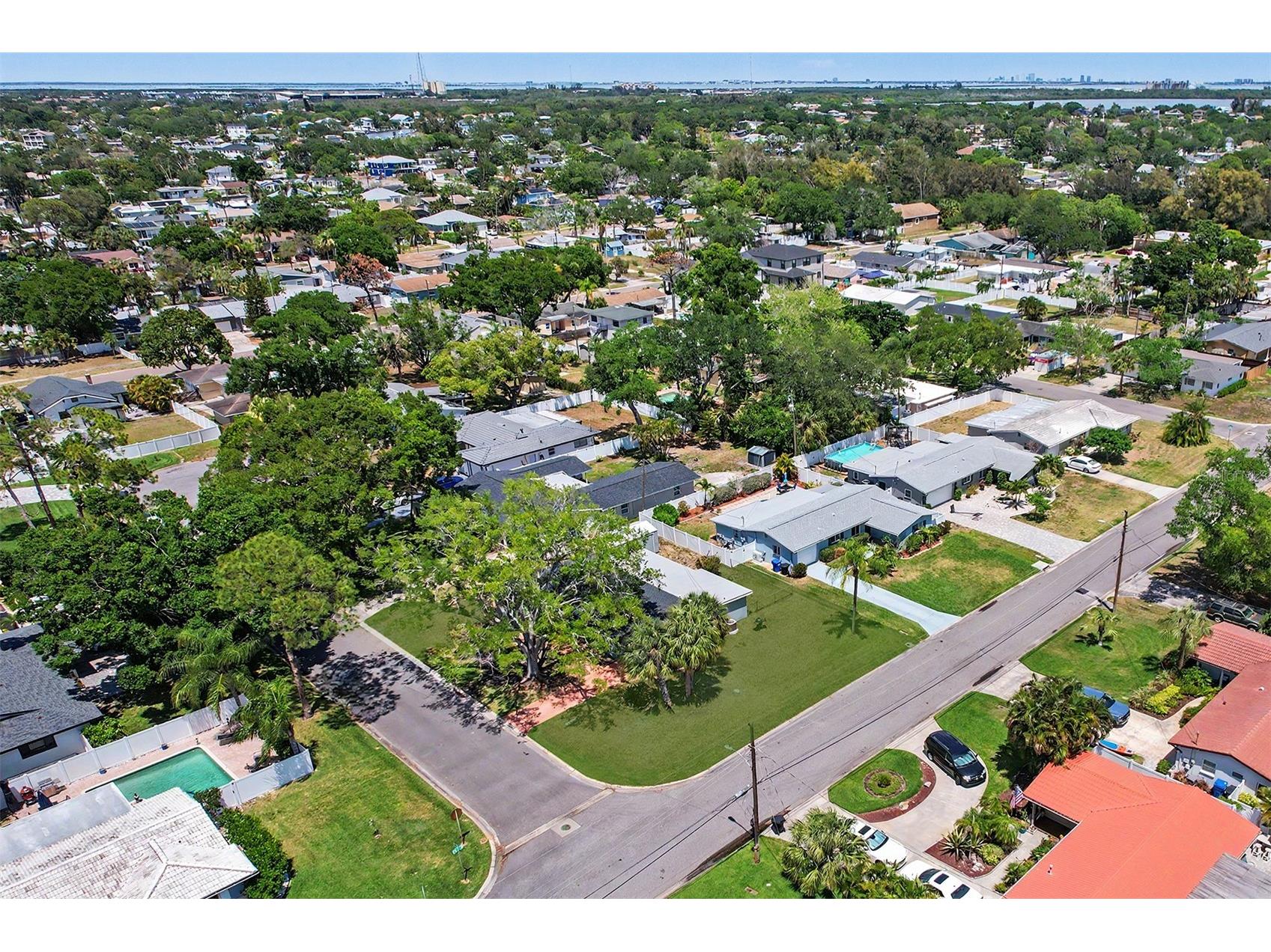7901 3rd Street N Saint Petersburg FL 33702 TB8501705 image17