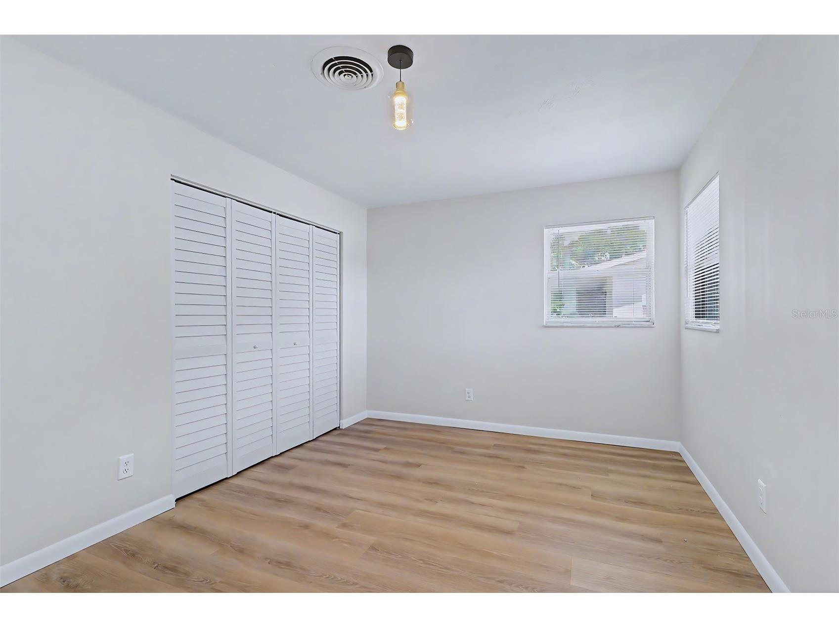 7901 3rd Street N Saint Petersburg FL 33702 TB8501705 image28
