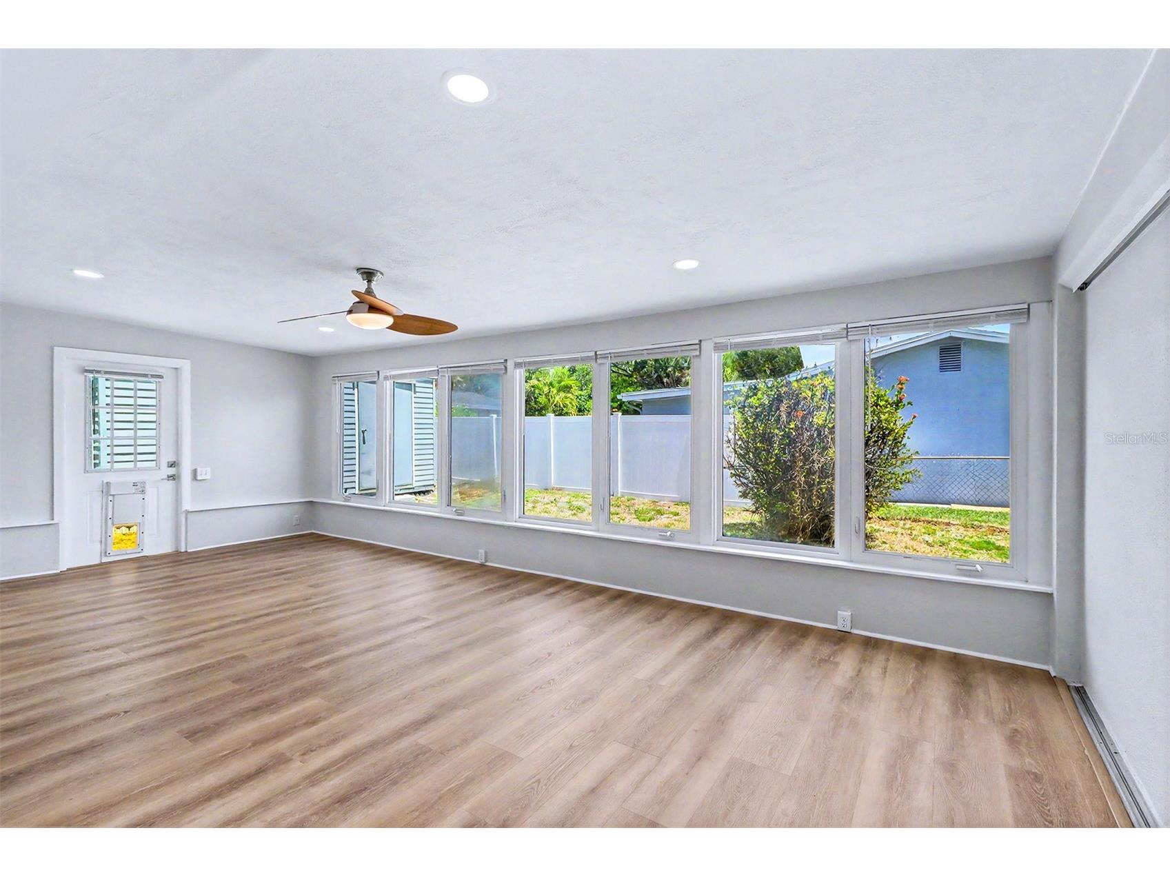 7901 3rd Street N Saint Petersburg FL 33702 TB8501705 image32