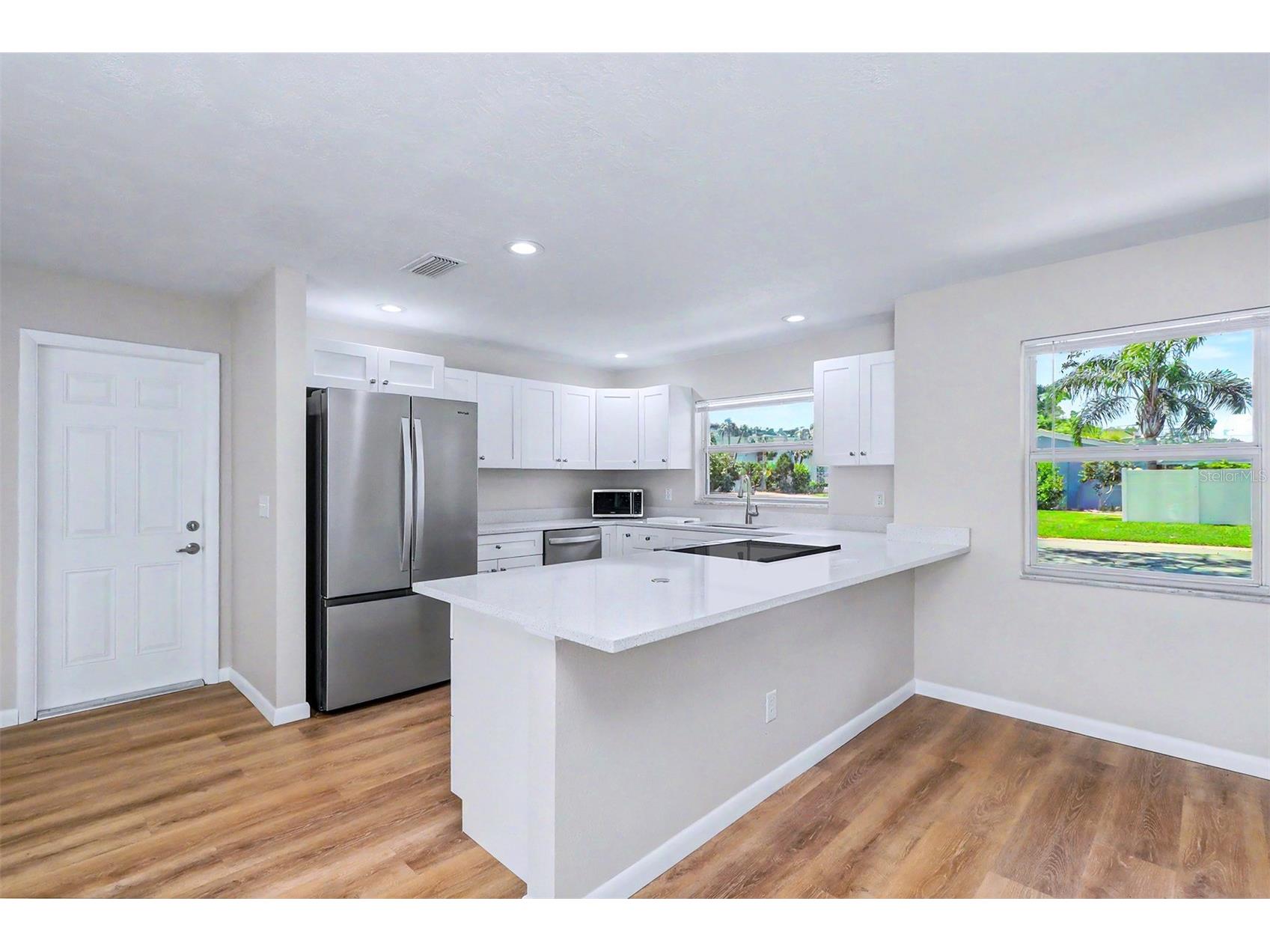 7901 3rd Street N Saint Petersburg FL 33702 TB8501705 image8