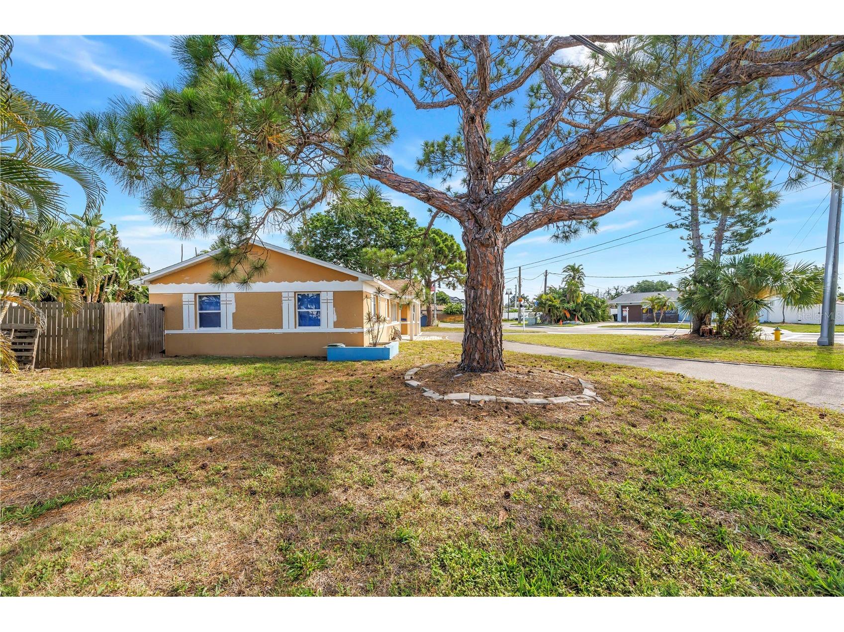 7901 Causeway Boulevard S Saint Petersburg FL 33707 TB8517212 image10