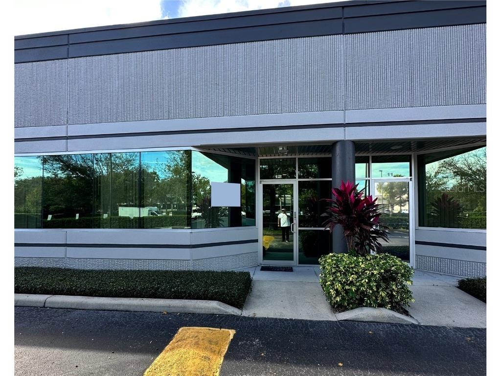 7901 Kingspointe Parkway #12 Orlando FL 32819 O6187128 image1