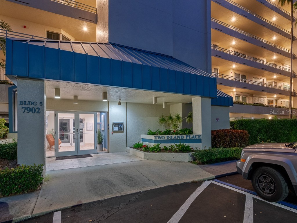 7902 Sailboat Key Boulevard S #202 South Pasadena FL 33707 U8188347 image1