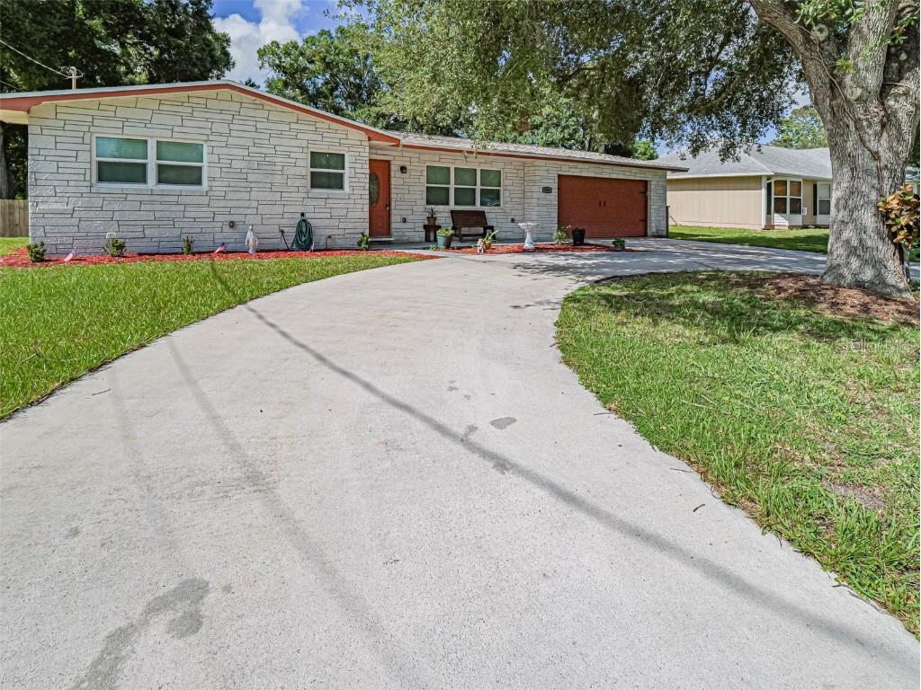 7903 Lakeland Blvd Fort Pierce FL 34951 - LAKE MARGARET O6278924 image1