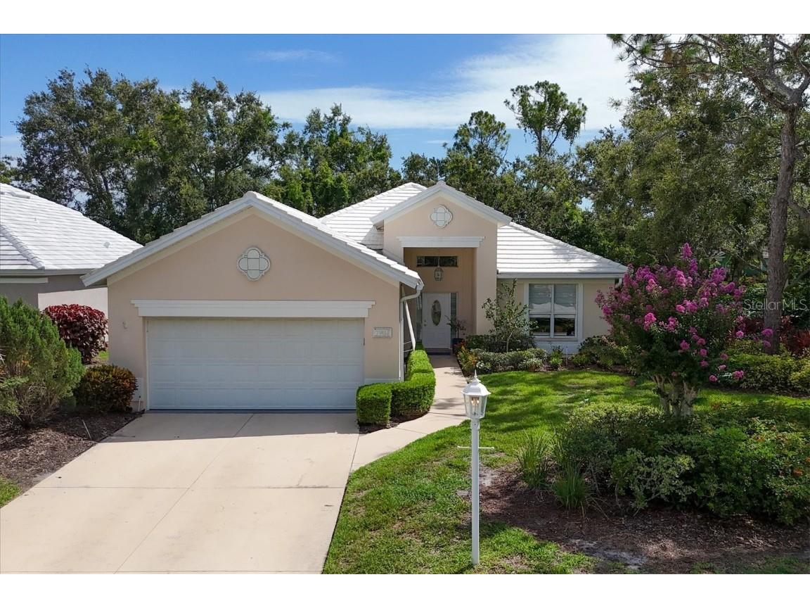 7904 Hampton Court University Park FL 34201 A4657741 image1