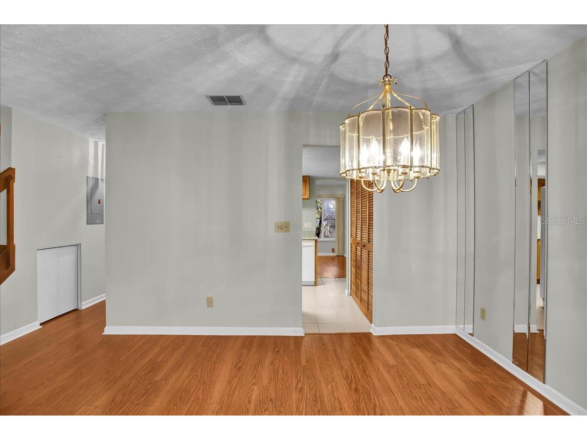 7905 Luxbury Place Tampa FL 33614 TB8468149 image11