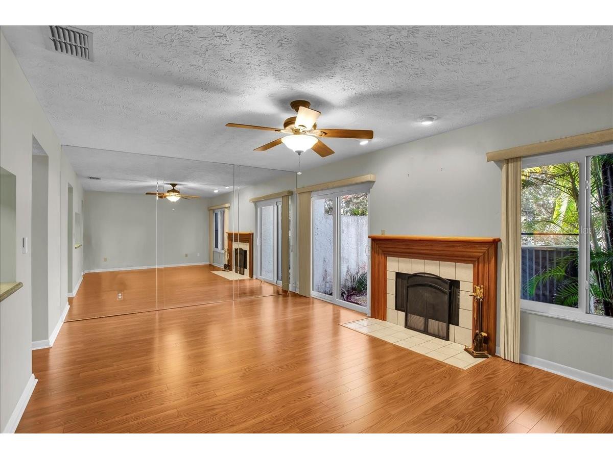 7905 Luxbury Place Tampa FL 33614 TB8468149 image15