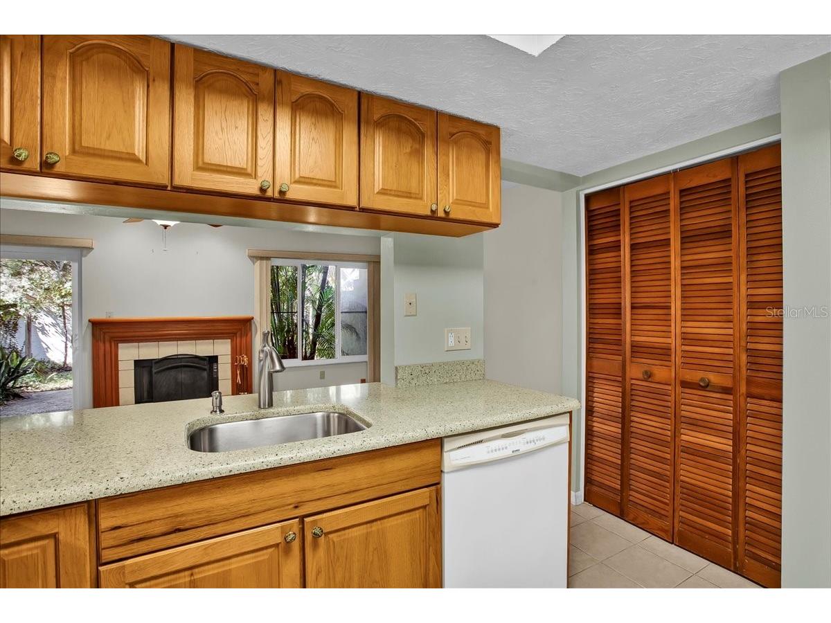 7905 Luxbury Place Tampa FL 33614 TB8468149 image19