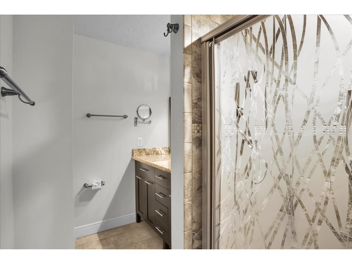 7905 Luxbury Place Tampa FL 33614 TB8468149 image41