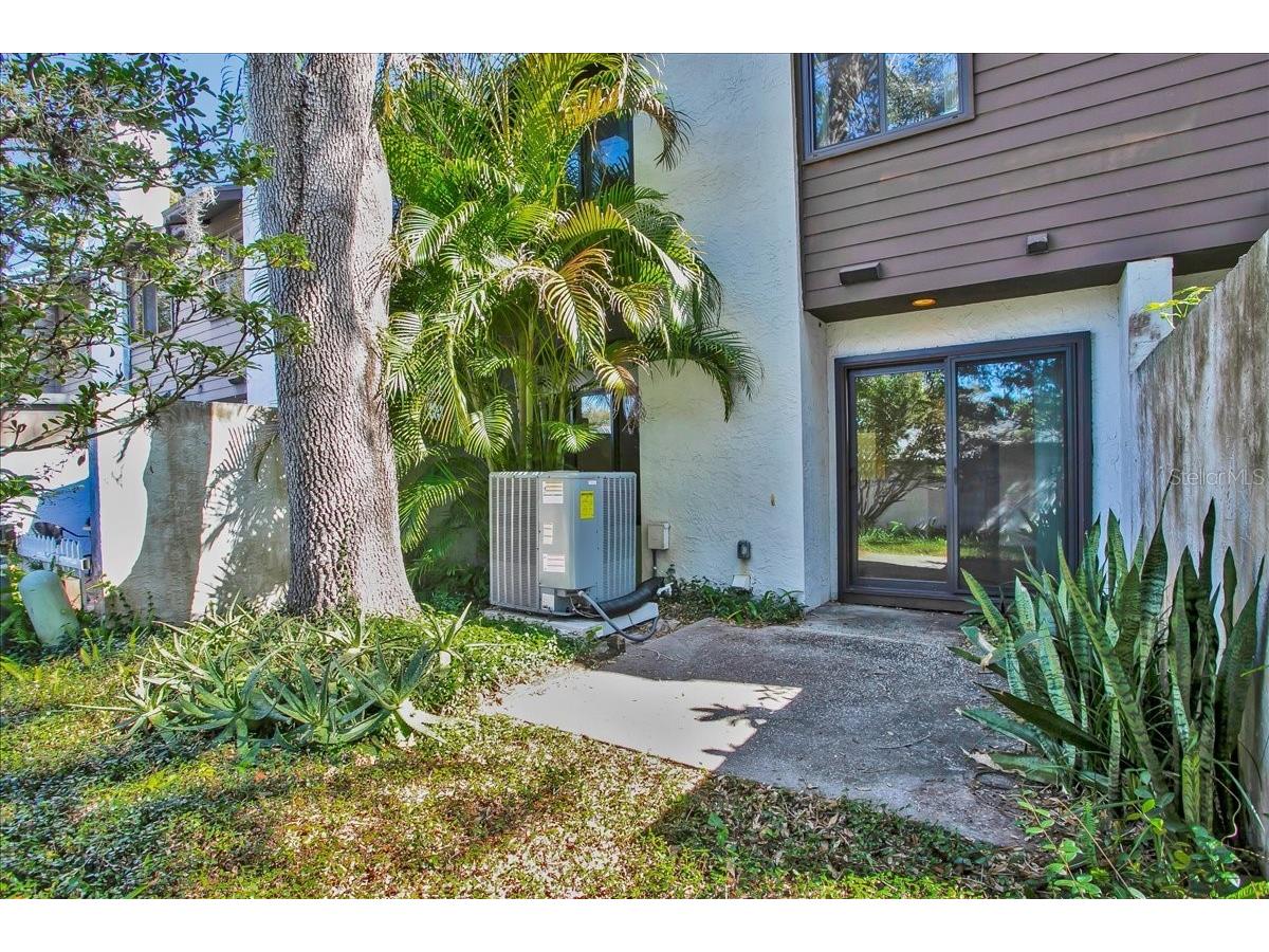 7905 Luxbury Place Tampa FL 33614 TB8468149 image47