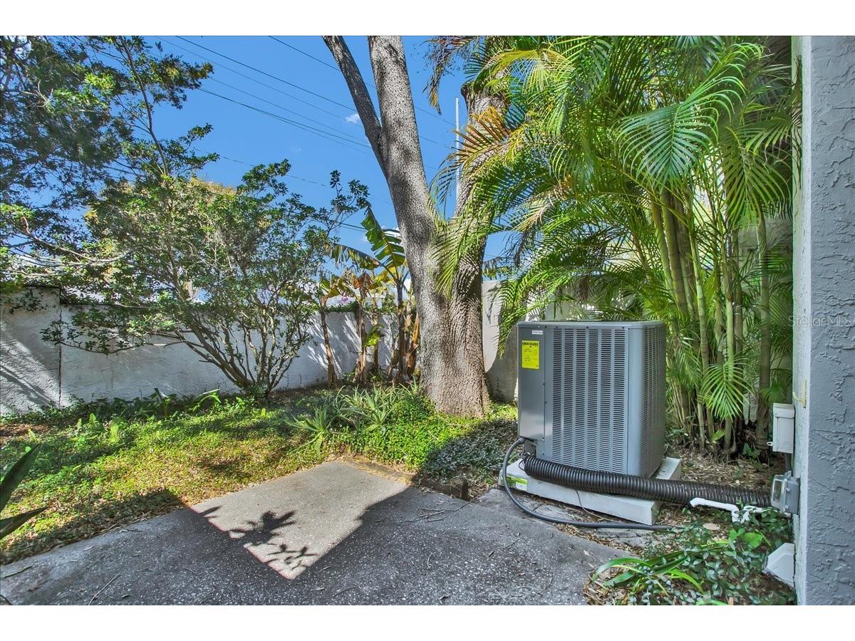 7905 Luxbury Place Tampa FL 33614 TB8468149 image48