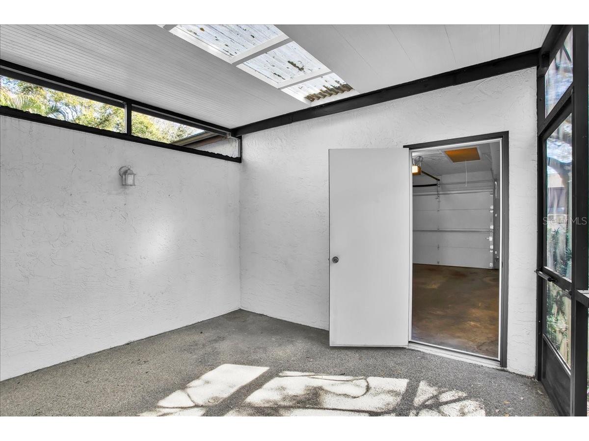 7905 Luxbury Place Tampa FL 33614 TB8468149 image51