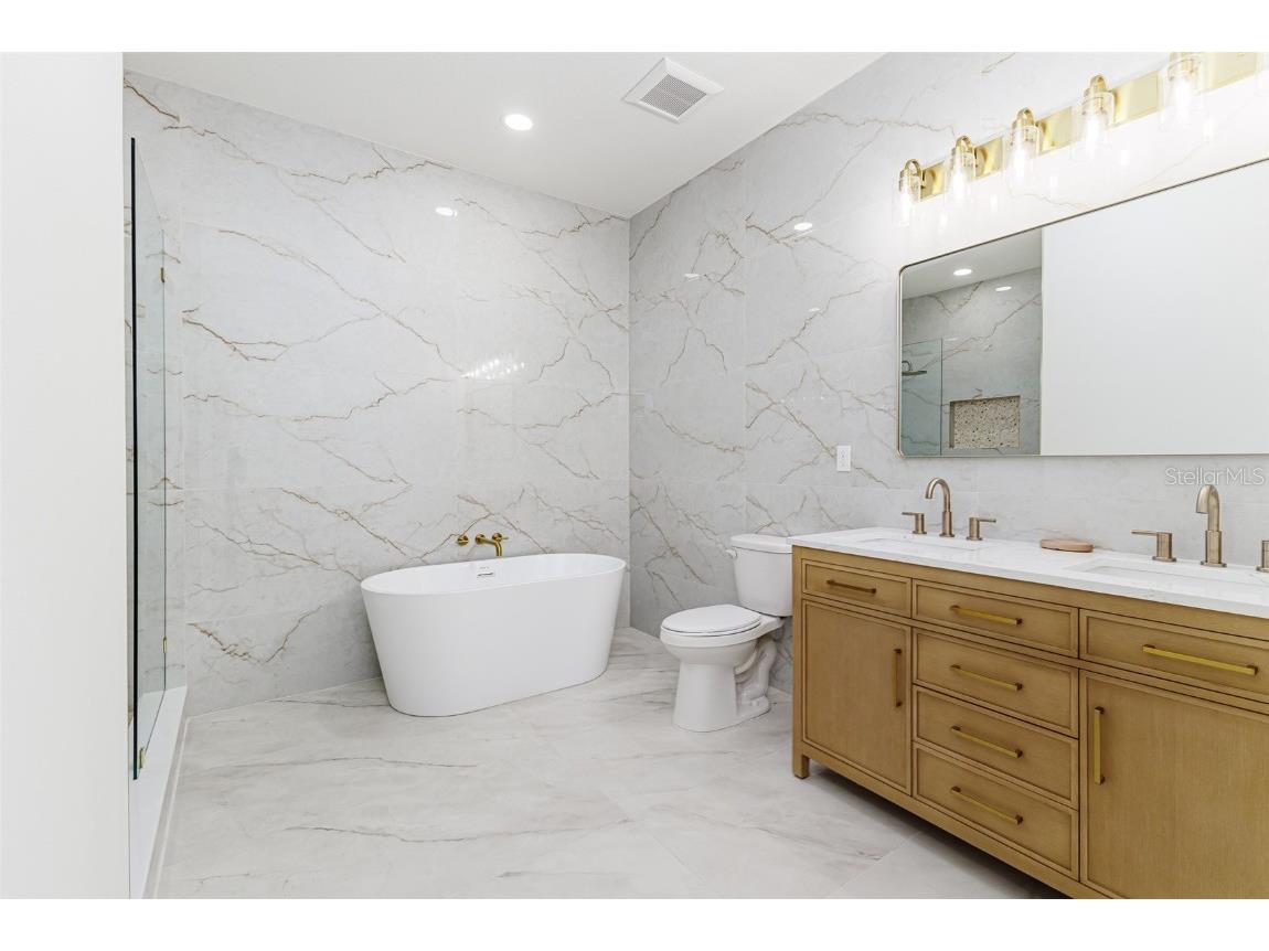 7905 N Greenwood Avenue Tampa FL 33604 TB8451504 image17