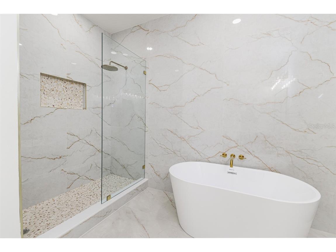 7905 N Greenwood Avenue Tampa FL 33604 TB8451504 image19