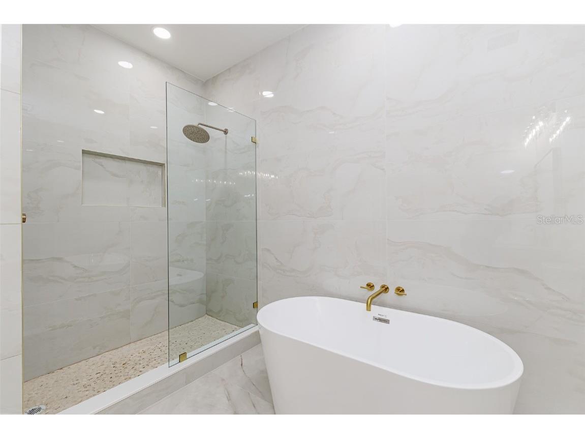 7905 N Greenwood Avenue Tampa FL 33604 TB8451504 image21