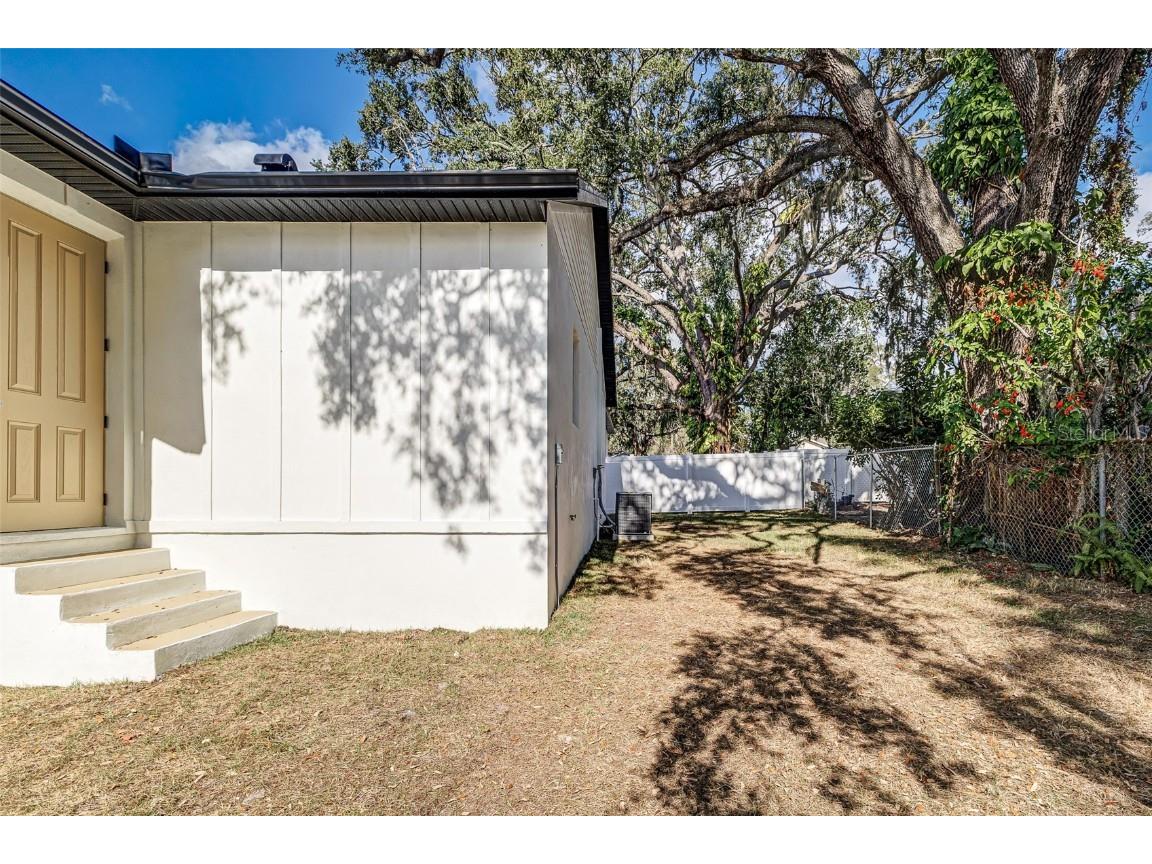 7905 N Greenwood Avenue Tampa FL 33604 TB8451504 image29