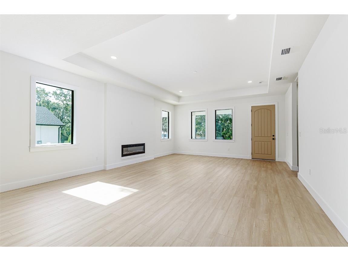 7905 N Greenwood Avenue Tampa FL 33604 TB8451504 image6