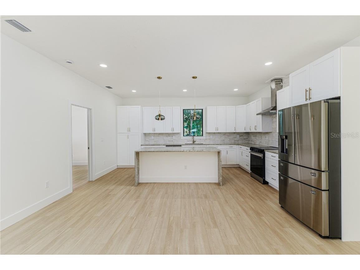 7905 N Greenwood Avenue Tampa FL 33604 TB8451504 image8