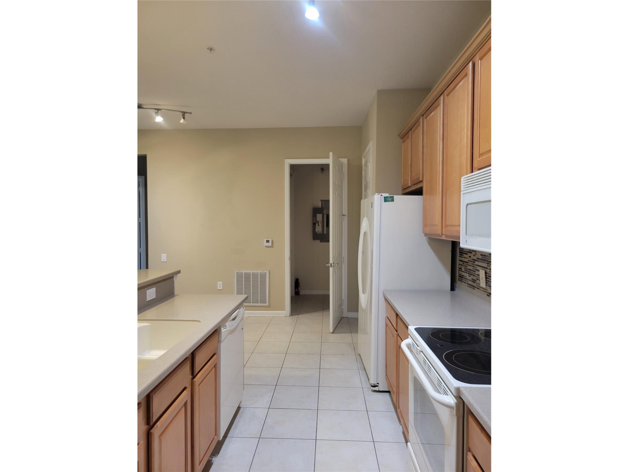 7905 N Seminole Boulevard #3404 Seminole FL 33772 TB8493002 image49