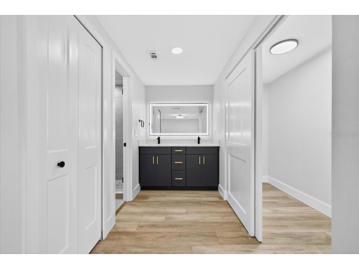 7905 Timberlane West Drive Tampa FL 33615 TB8443032 image30