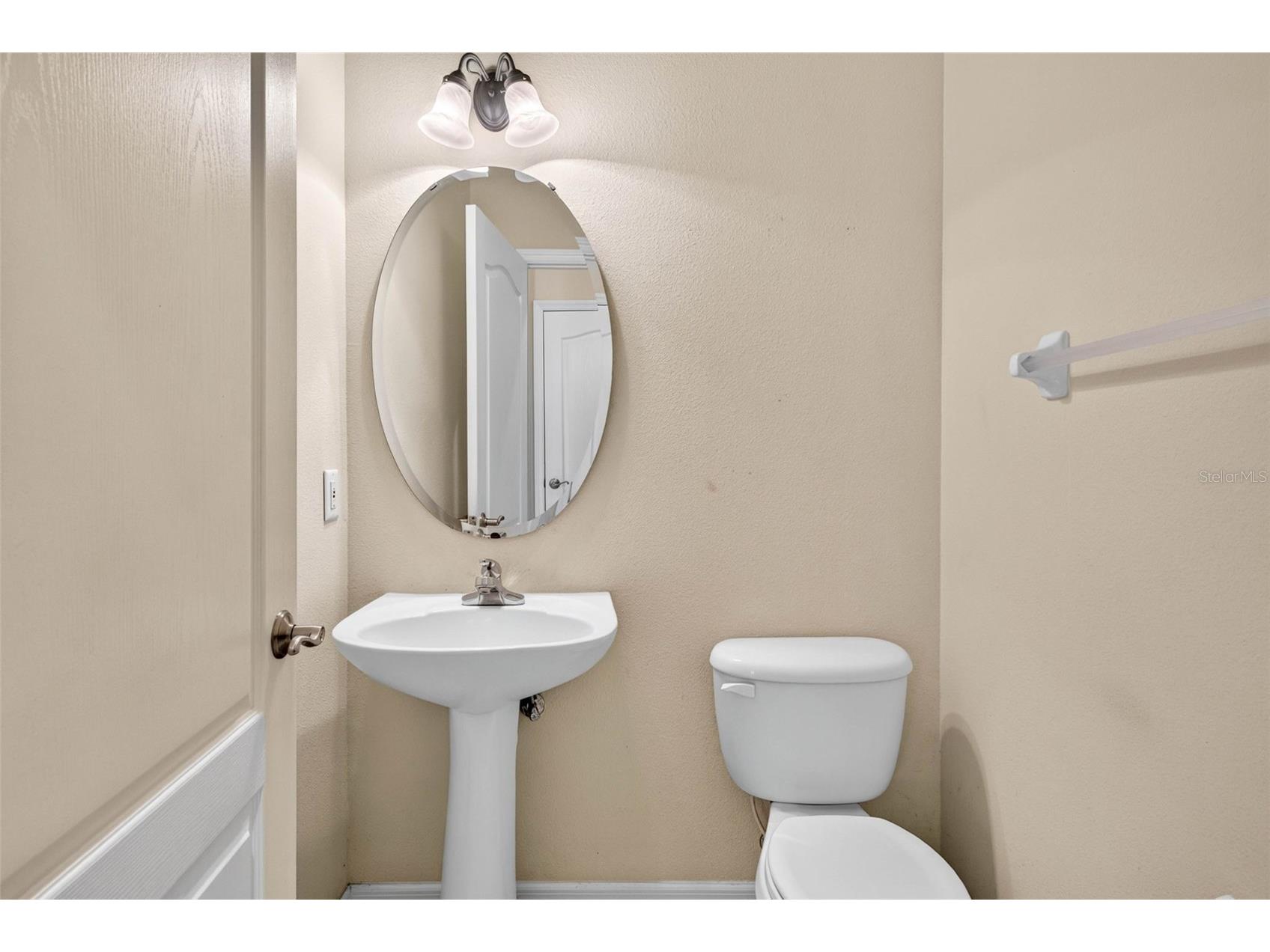 7906 Camden Woods Drive Tampa FL 33619 TB8529434 image16