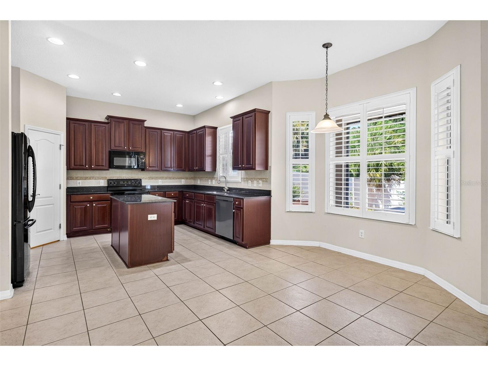 7906 Camden Woods Drive Tampa FL 33619 TB8529434 image21
