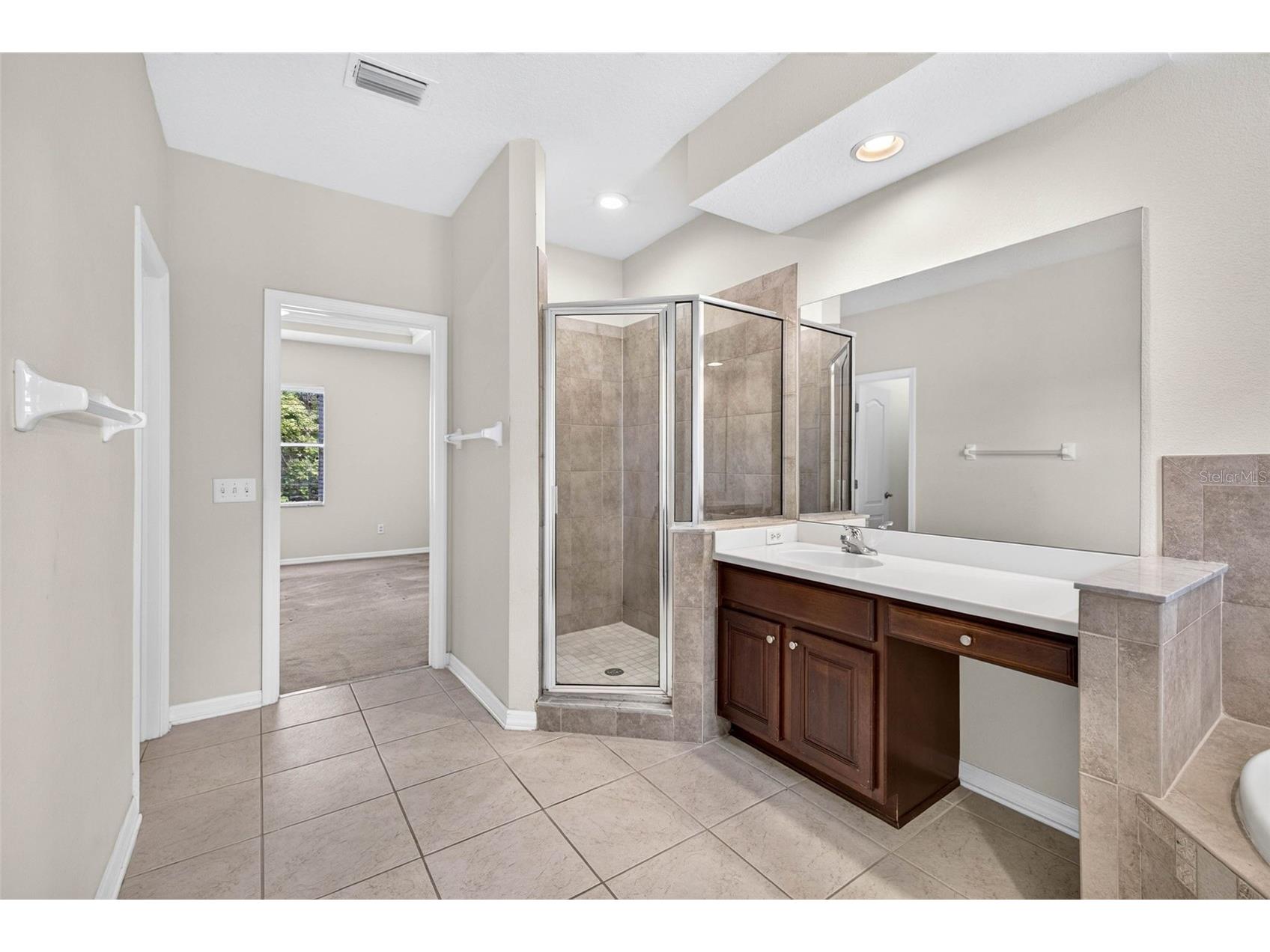 7906 Camden Woods Drive Tampa FL 33619 TB8529434 image60