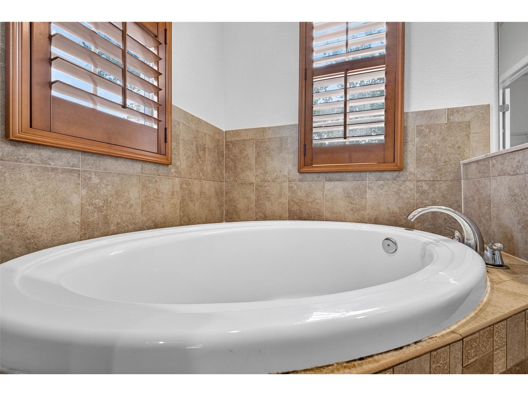 7906 Camden Woods Drive Tampa FL 33619 TB8529434 image62