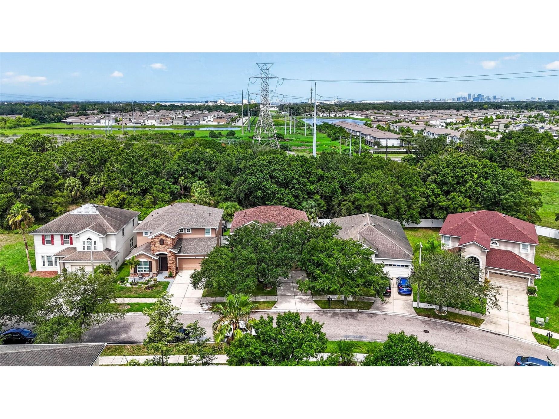 7906 Camden Woods Drive Tampa FL 33619 TB8529434 image89