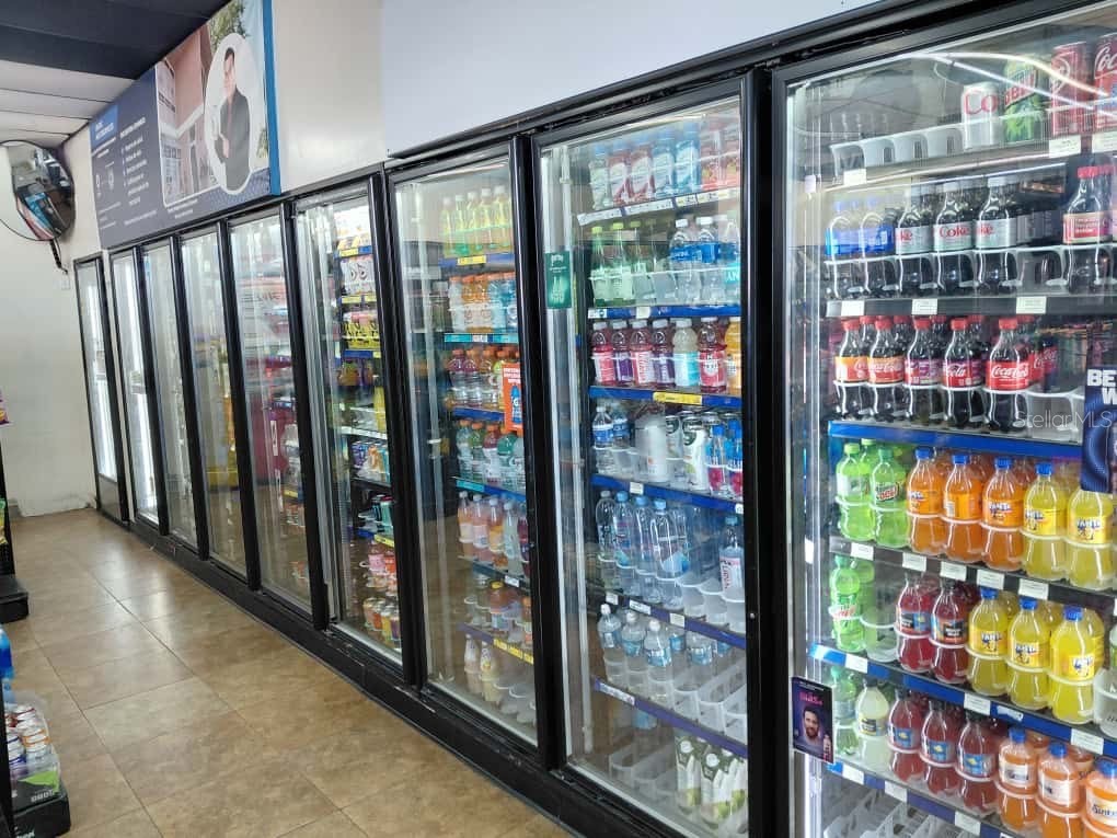 7906 W Hillsborough Avenue Tampa FL 33615 TB8448517 image12