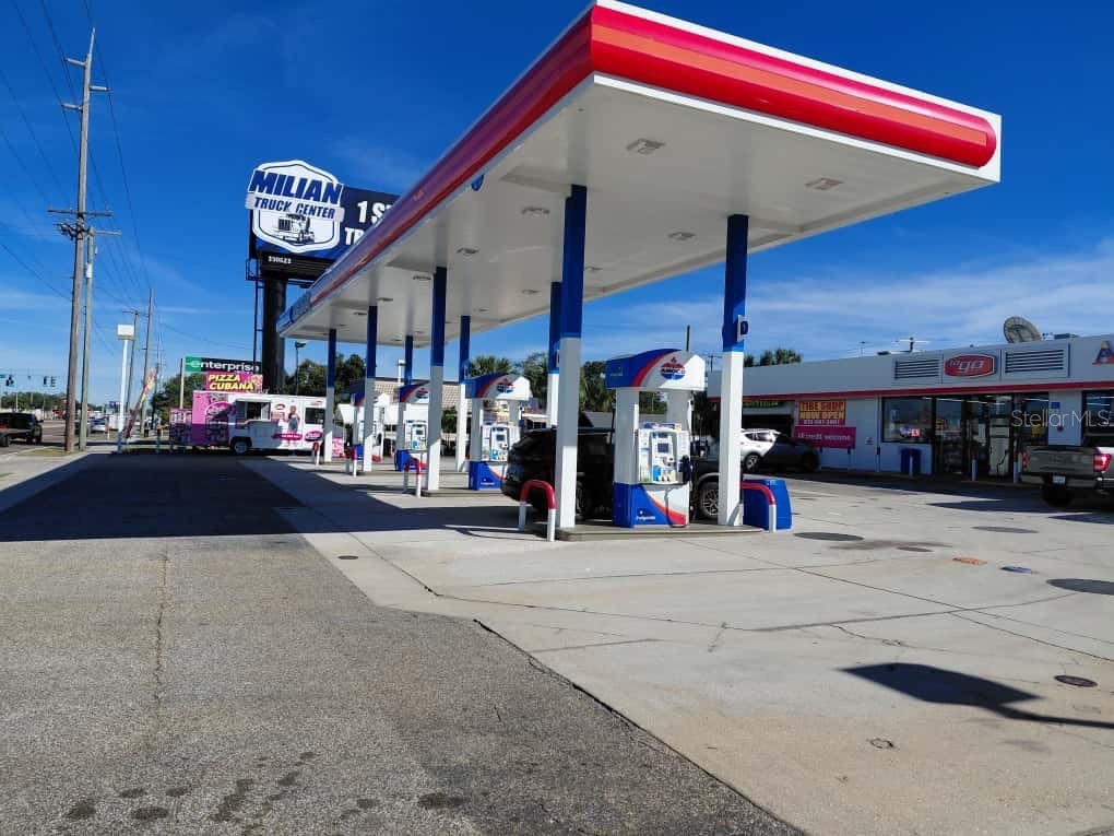 7906 W Hillsborough Avenue Tampa FL 33615 TB8448517 image2