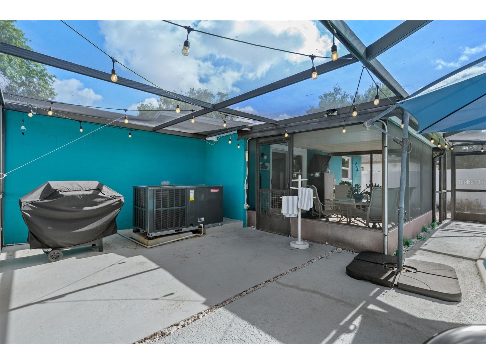 7906 Woodvine Circle Tampa FL 33615 TB8518197 image24