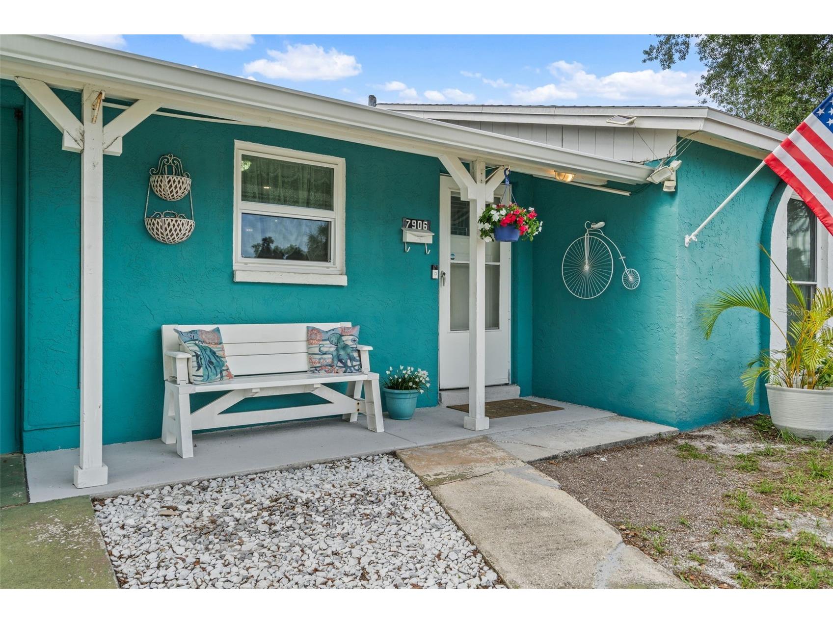 7906 Woodvine Circle Tampa FL 33615 TB8518197 image3