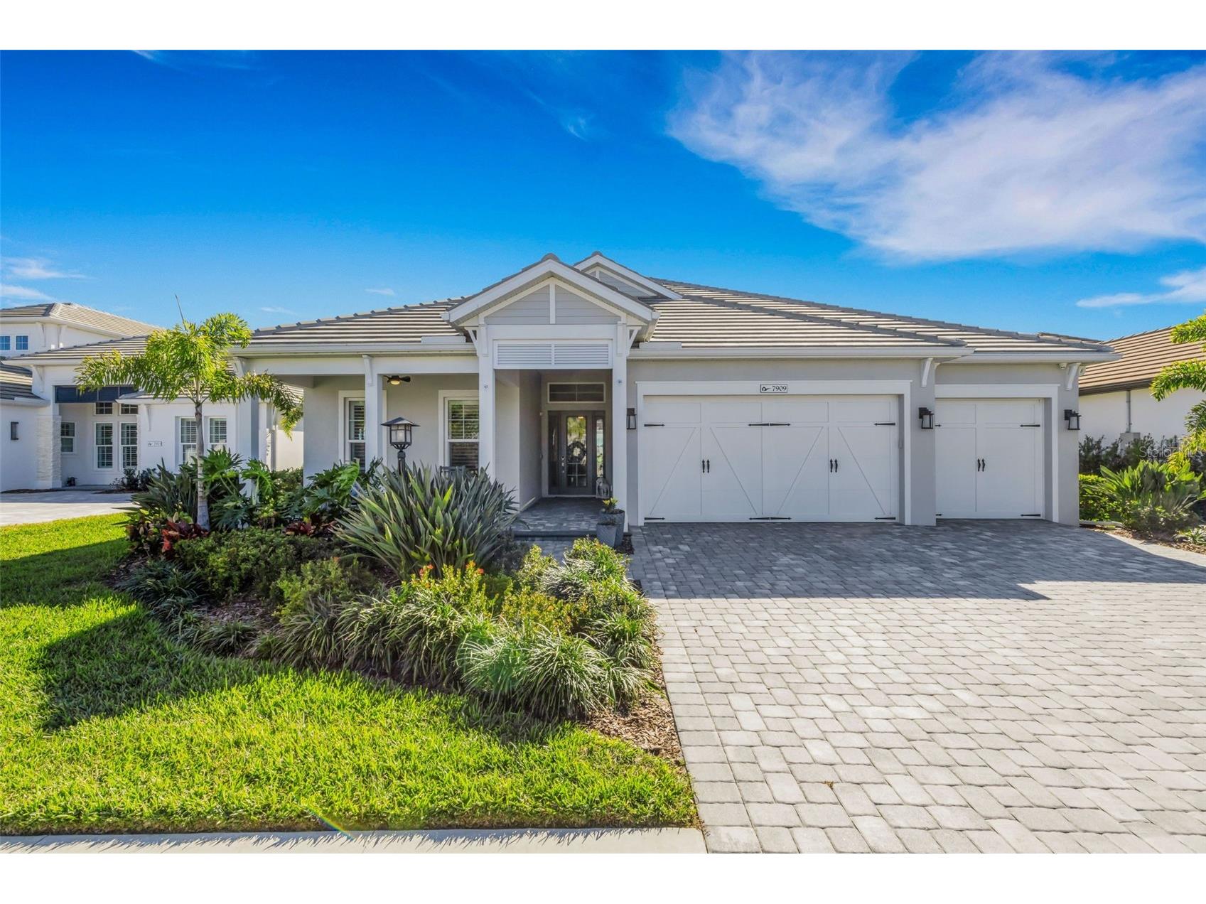 7909 Mainsail Lane Sarasota FL 34240 A4680248 image1