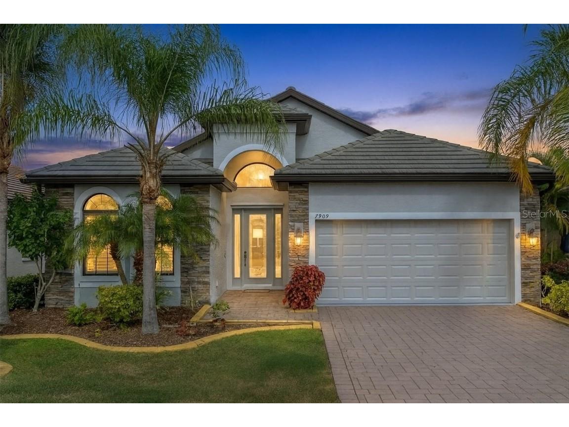 7909 Rio Bella Place Bradenton FL 34201 A4675410 image1