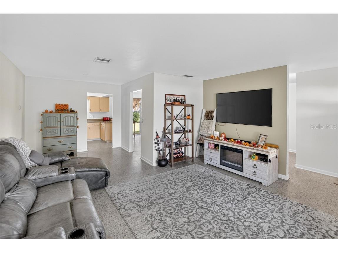 7909 West Pocahontas Avenue Tampa FL 33615 TB8443809 image11