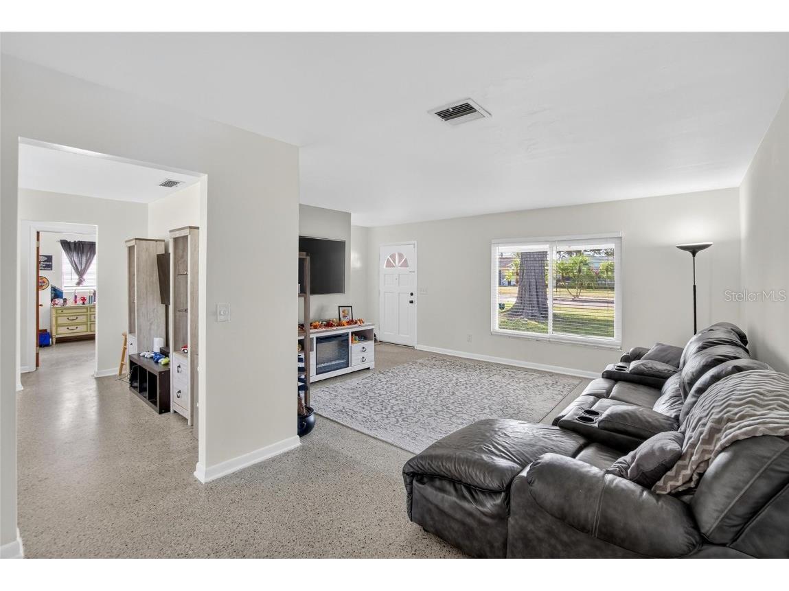 7909 West Pocahontas Avenue Tampa FL 33615 TB8443809 image12