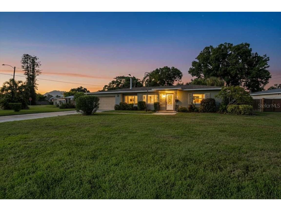 791 66th Avenue S Saint Petersburg FL 33705 TB8397418 image1