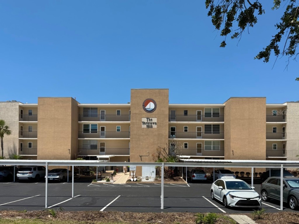 7910 Sun Island Drive S #404 South Pasadena FL 33707 - BOCA CIEGA BAY TB8383632 image1