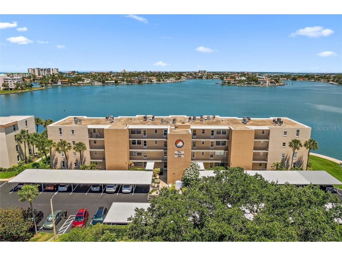 7910 Sun Island Drive S #405 South Pasadena FL 33707 - BOCA CIEGA BAY U8229168 image1