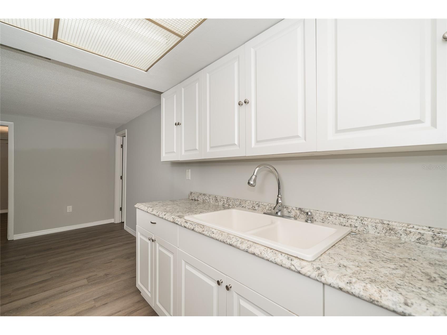 7911 Foxwood Drive New Port Richey FL 34653 TB8511662 image10