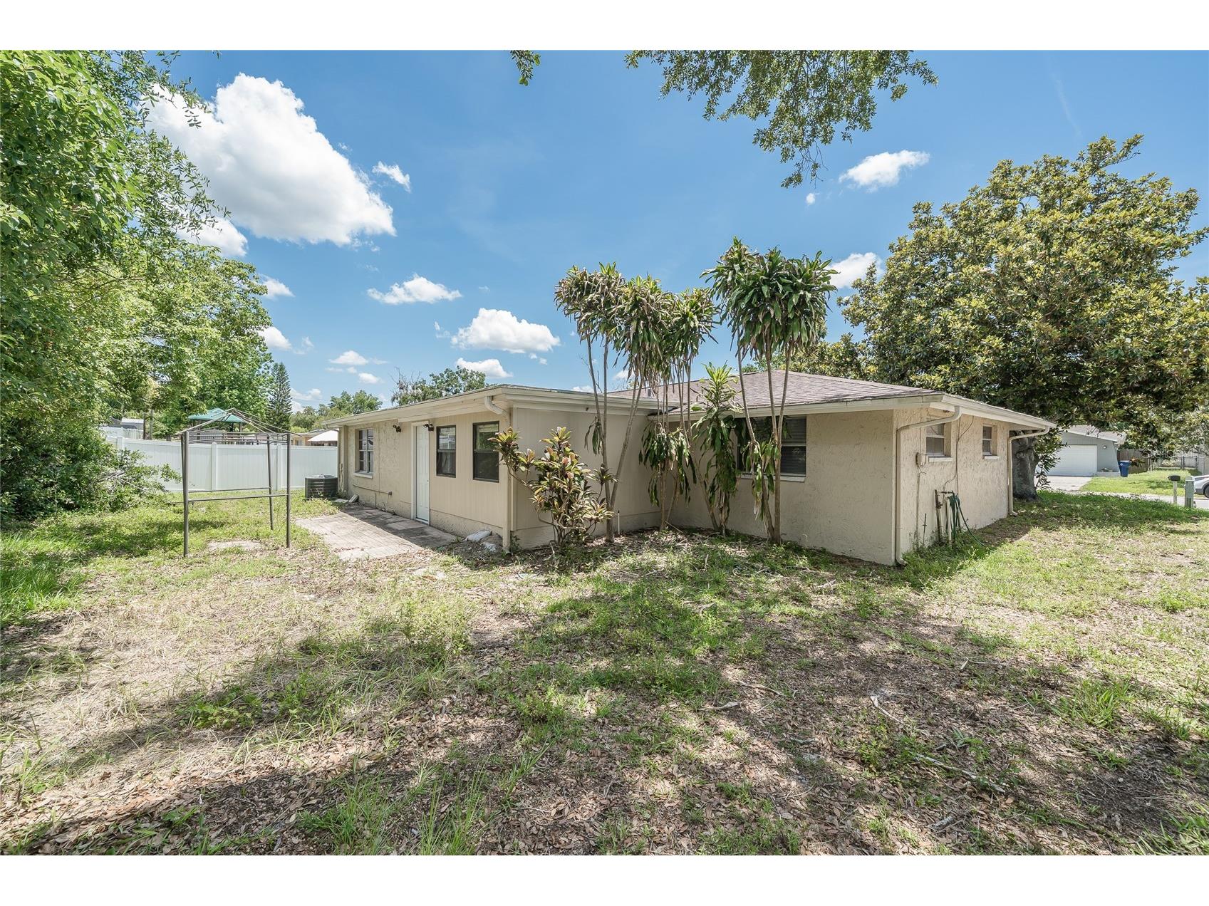 7911 Foxwood Drive New Port Richey FL 34653 TB8511662 image24