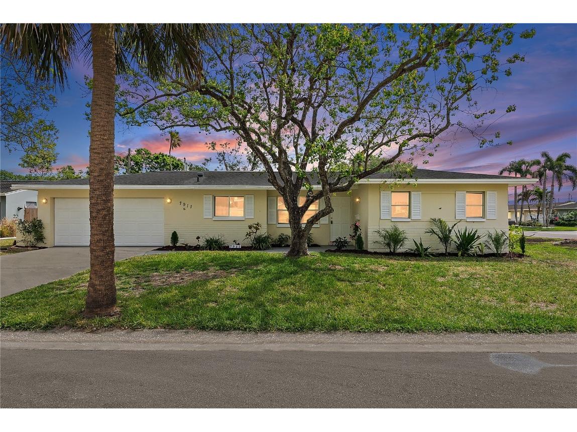 7911 N 2nd Way N Saint Petersburg FL 33702 TB8364439 image1