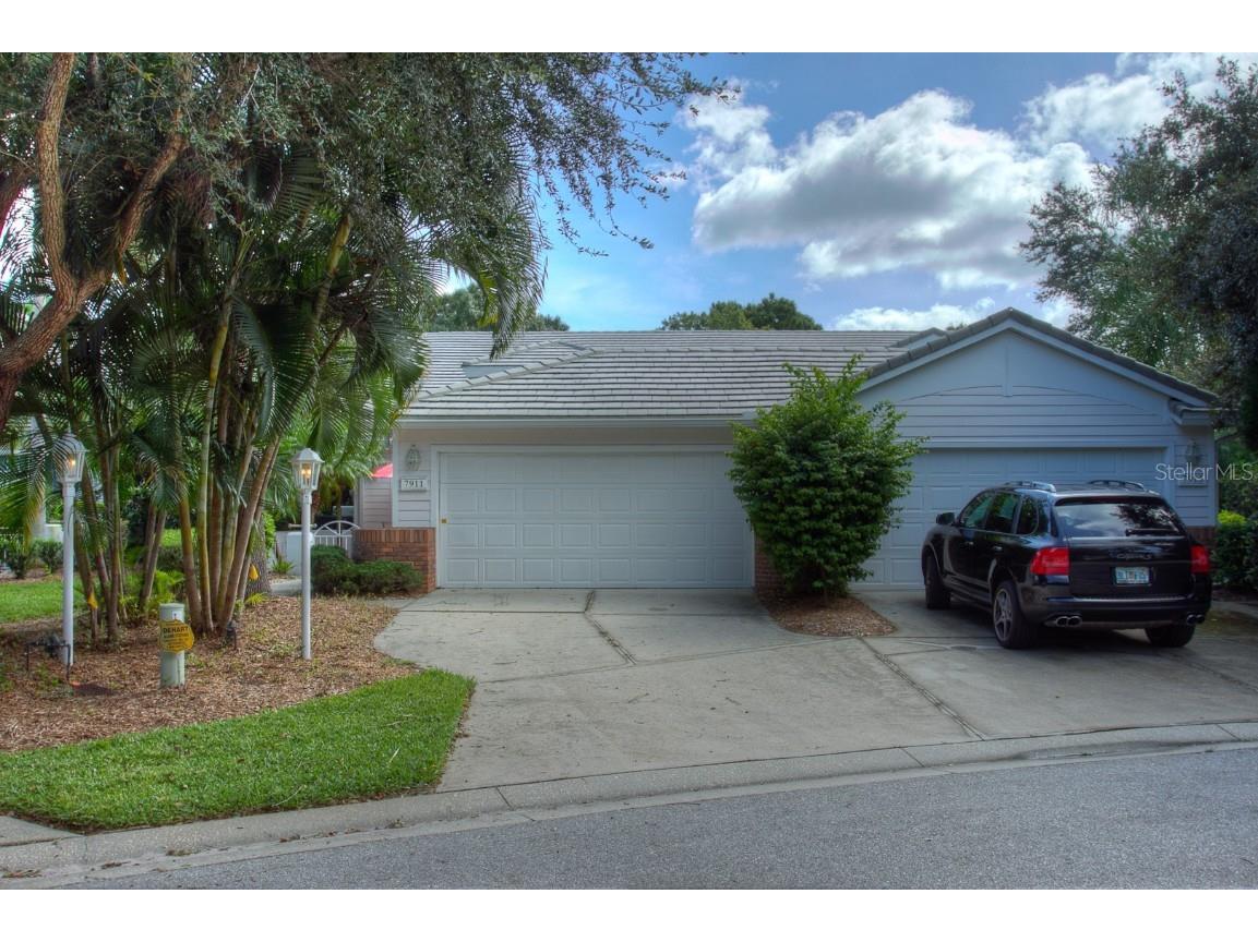 7911 Whitebridge Glen University Park FL 34201 A4549779 image1