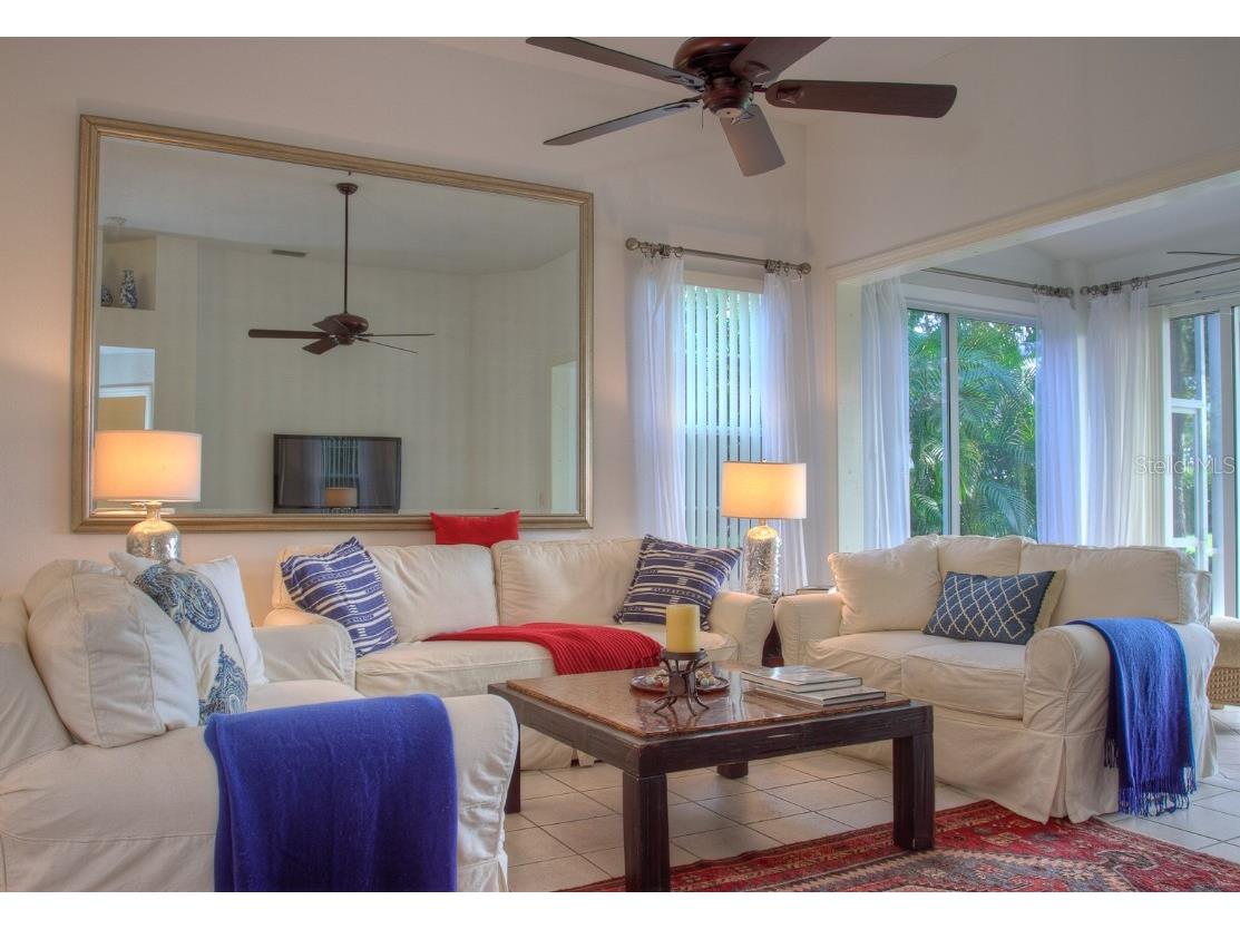 7911 Whitebridge Glen University Park FL 34201 A4549779 image12