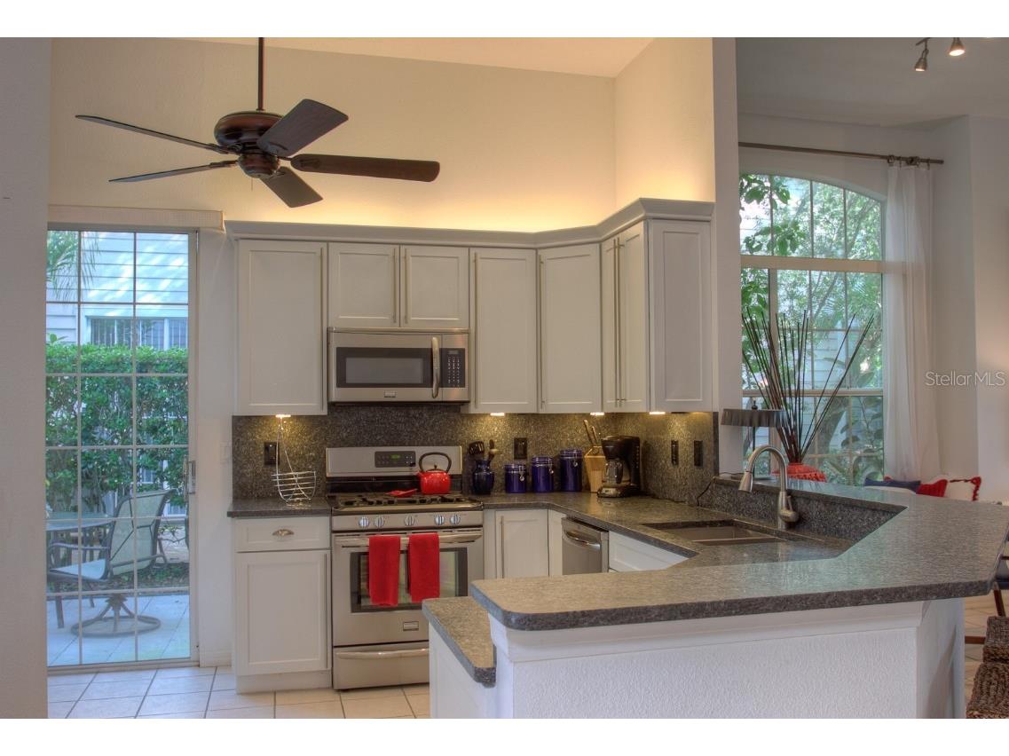 7911 Whitebridge Glen University Park FL 34201 A4549779 image17