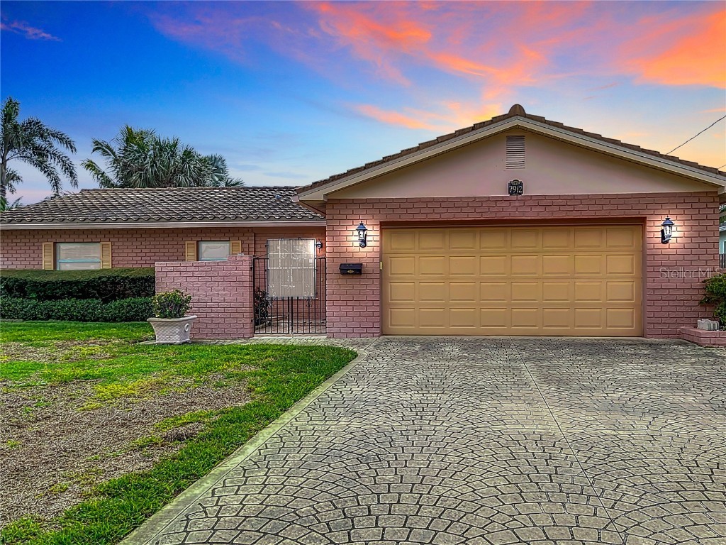 7912 4th Avenue S Saint Petersburg FL 33707 U8225649 image1