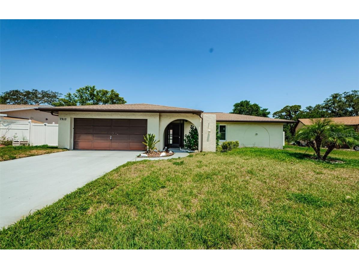 7913 Willow Brook Court Hudson FL 34667 W7865601 image1